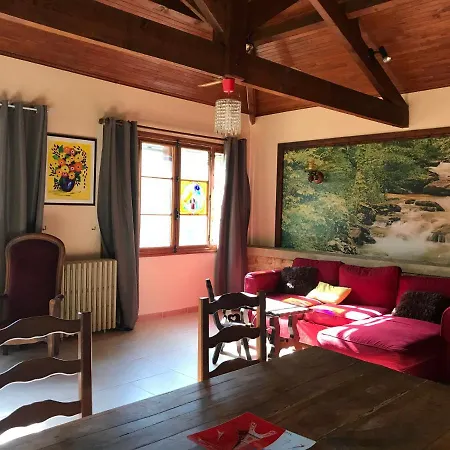 Presbytere De Cassagnes * Cassagnes (Lot)