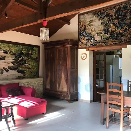 Hébergement de vacances Presbytère De Cassagnes *