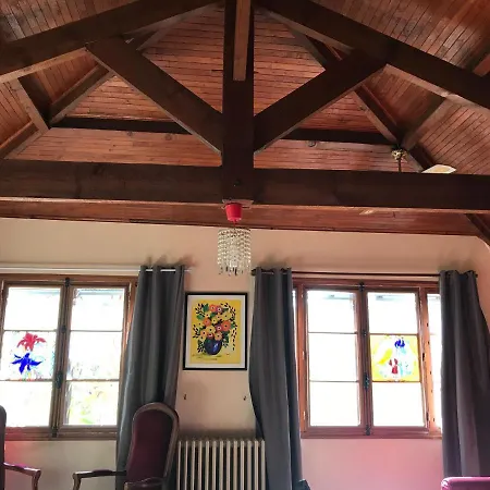 Presbytere De Cassagnes Сasa de vacaciones *