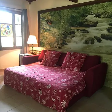 Presbytere De Cassagnes Holiday home Cassagnes (Lot)